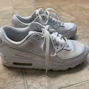 Nike White Woman’s Air Max